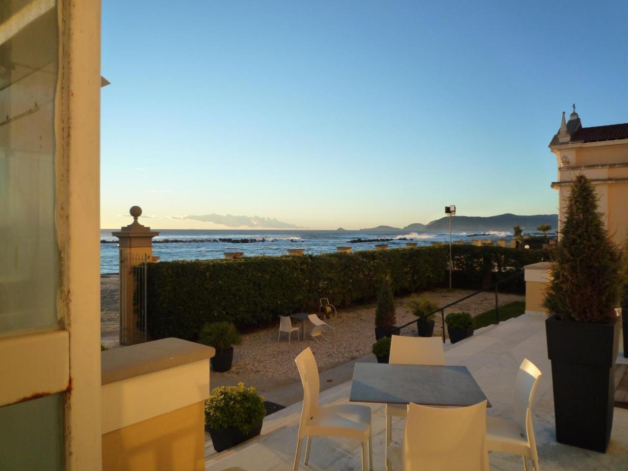 Casa F.A.C.I Hotel Marina di Massa Exterior foto